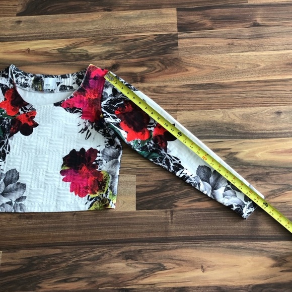 NWOT ASOS Curve crop top - Picture 8 of 8